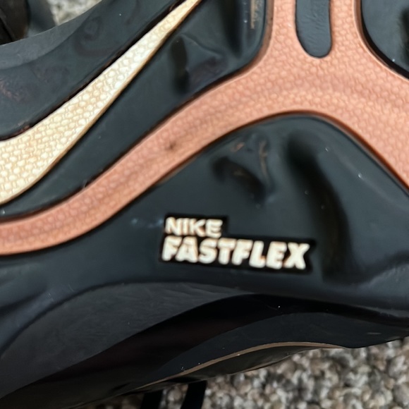 Nike Fastflex Cleats size 6 - Picture 6 of 11